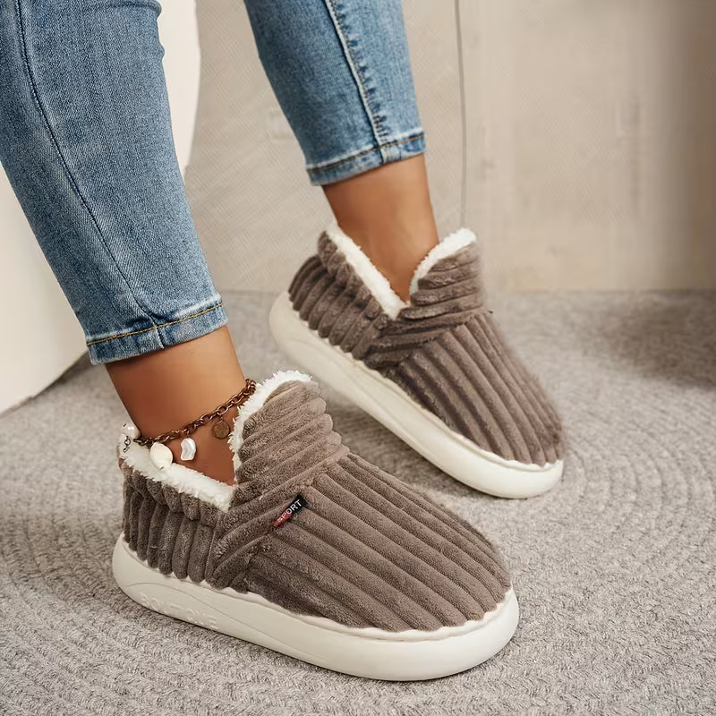 Women’s Warm Plush Winter Slippers – Soft Non-Slip Fleece Home Boots